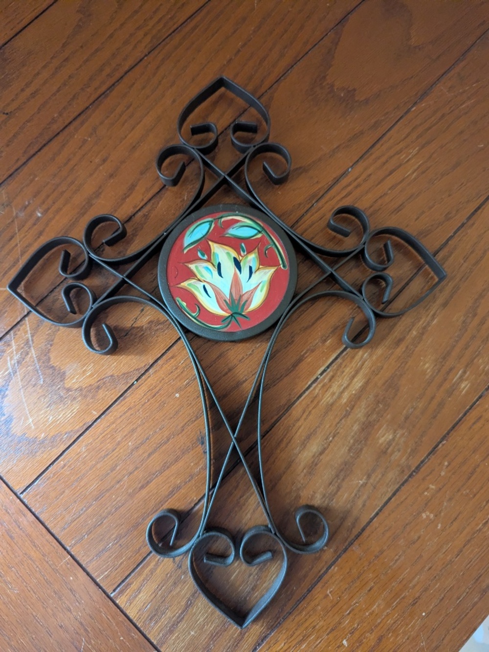 Southern Living at Home Metal Cross Gail Pittman Ceramic Red Bountiful Insert
